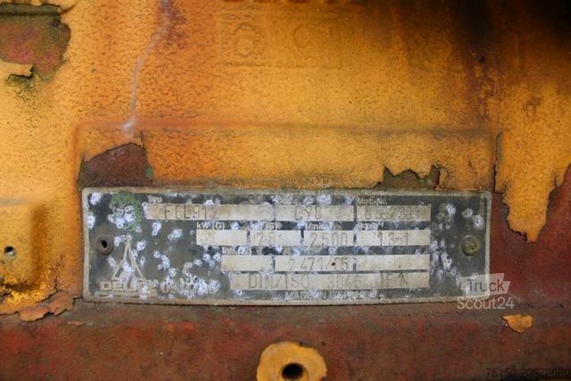 Oplegger  BETON LIEBHERR 10 m³ seperater Motor Nr: 023