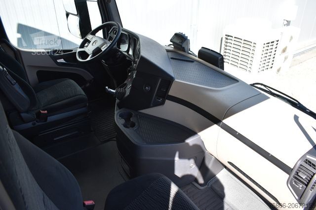 Standard dragbil MERCEDES-BENZ Actros 1845 LS 4x2 E6 Retarder