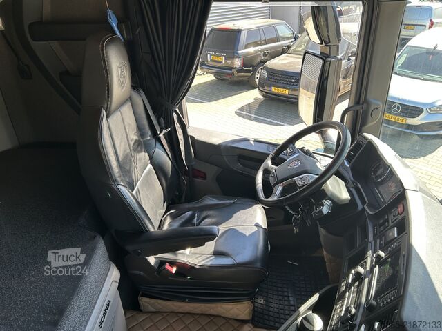 Standard-SZM Scania 530S V8 Highline / 596 dkm / 2 Tanks / Leder / ...