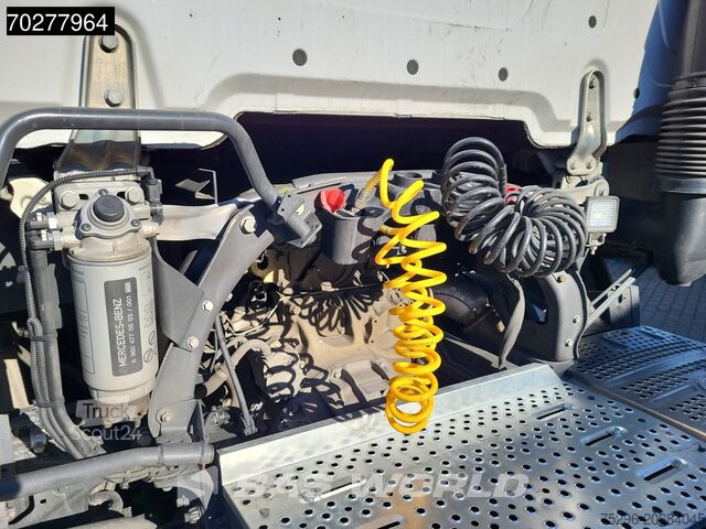 Standaard trekker Mercedes Actros 1851 Actros 4X2 BigSpace 2x Tanks