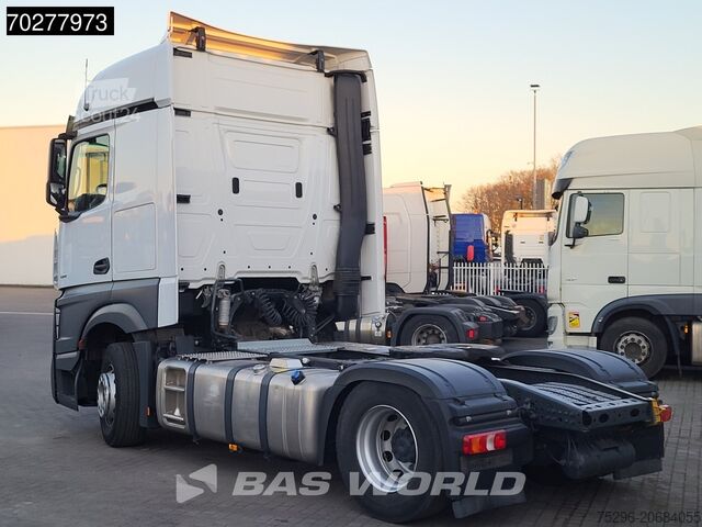 Standaard trekker Mercedes Actros 1851 Actros 4X2 BigSpace 2x Tanks