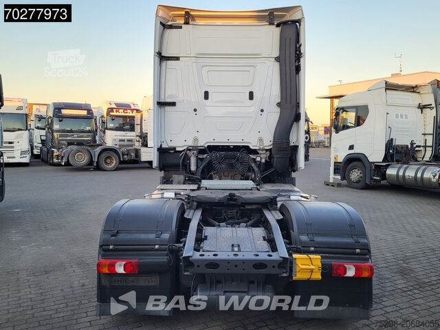 Standaard trekker Mercedes Actros 1851 Actros 4X2 BigSpace 2x Tanks