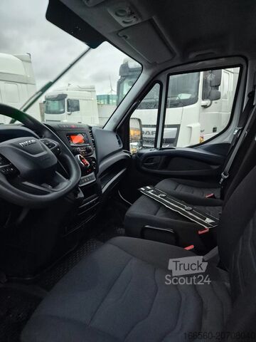 Camión caja Iveco DAILY 35 S 14 A8