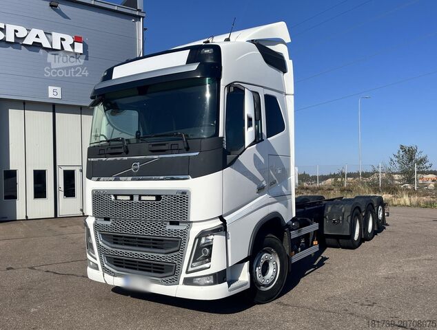 Truck chassis Volvo FH 650 8x4 / Truck chassis / Sleeper cab