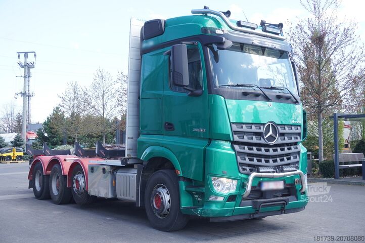 Платформа зі стійками Mercedes-Benz Arocs 3563 8 × 4 / 630 HP /steered axle