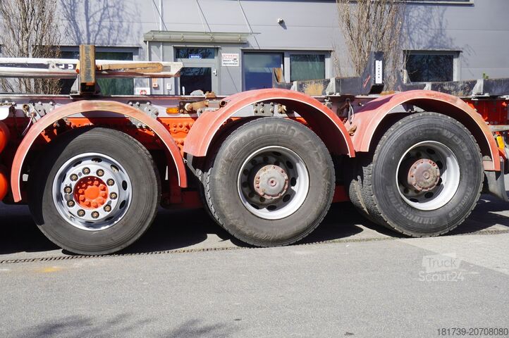 Платформа зі стійками Mercedes-Benz Arocs 3563 8 × 4 / 630 HP /steered axle