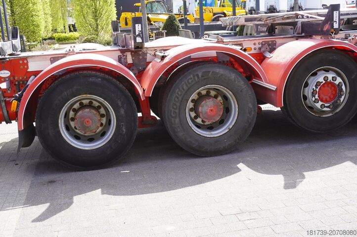 Платформа зі стійками Mercedes-Benz Arocs 3563 8 × 4 / 630 HP /steered axle