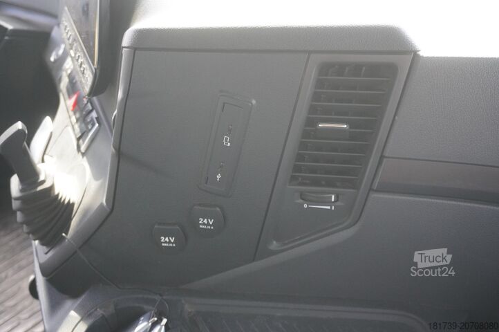 Платформа зі стійками Mercedes-Benz Arocs 3563 8 × 4 / 630 HP /steered axle