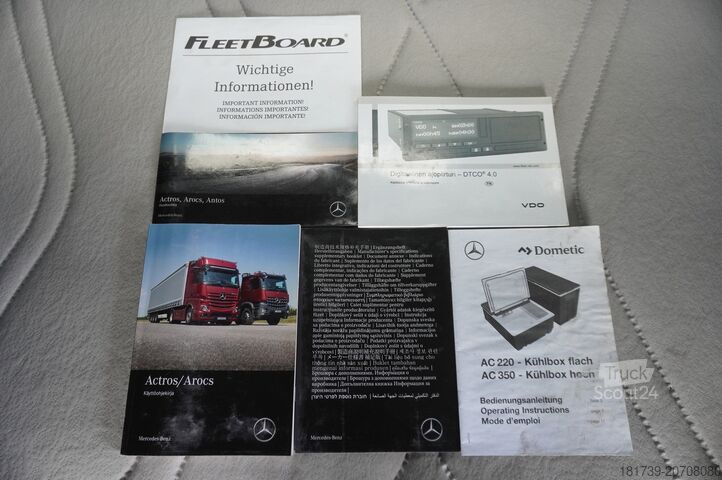 Платформа зі стійками Mercedes-Benz Arocs 3563 8 × 4 / 630 HP /steered axle