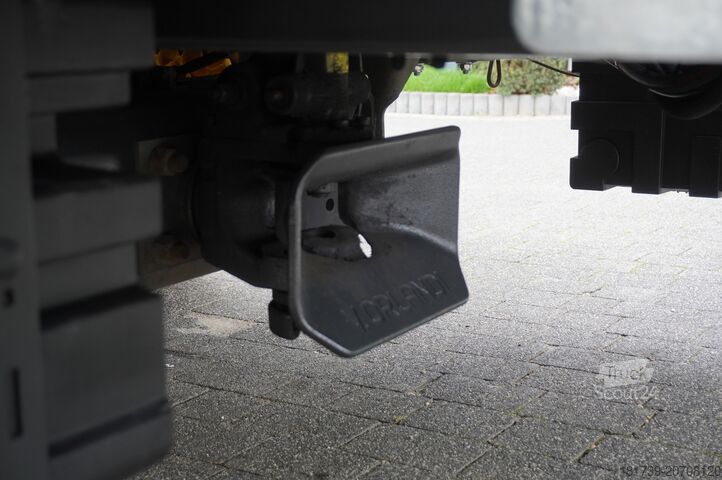 Tow truck Mercedes-Benz Actros 1840 / NEW galvanized Tow truck