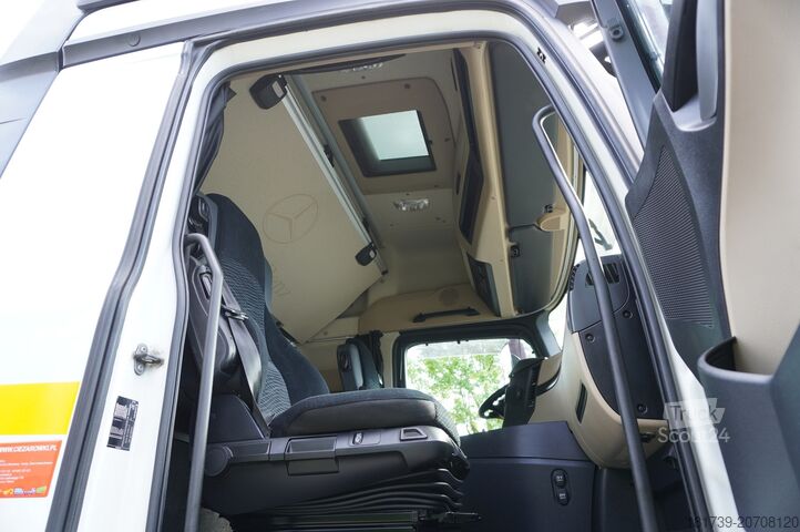 Tow truck Mercedes-Benz Actros 1840 / NEW galvanized Tow truck