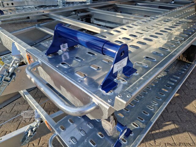 Transporter pojazdów Saris AT 471x202cm ankippbarer Transporter 3 t