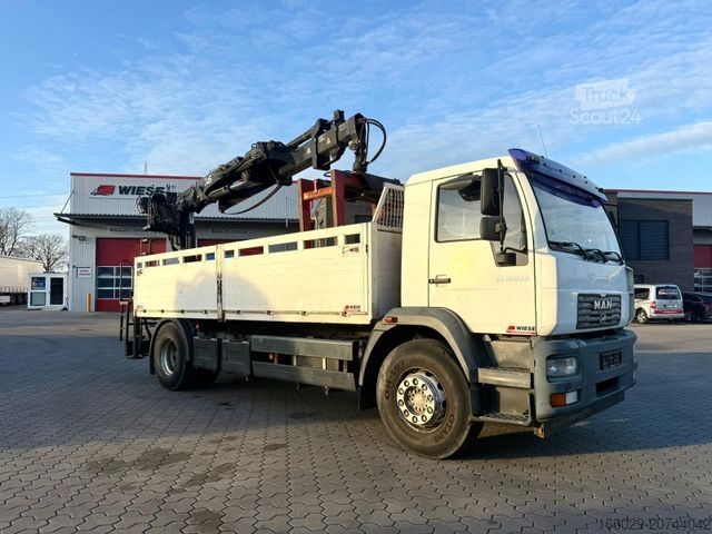Düz kasa kamyon MAN LE 18.280 Pritsche mit HIAB 133 K PRO/HIPRO Kran