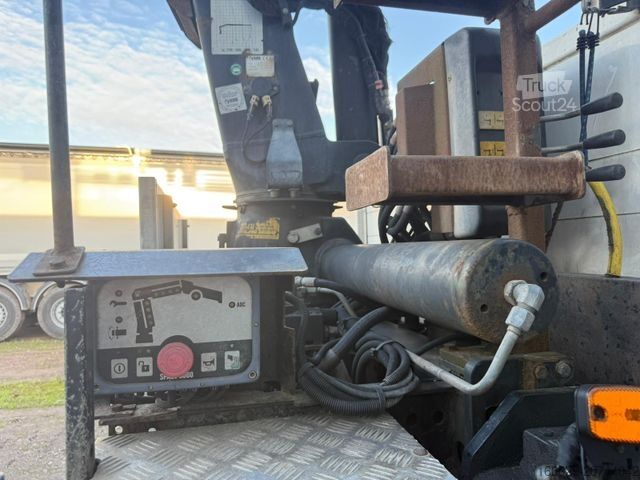 Düz kasa kamyon MAN LE 18.280 Pritsche mit HIAB 133 K PRO/HIPRO Kran