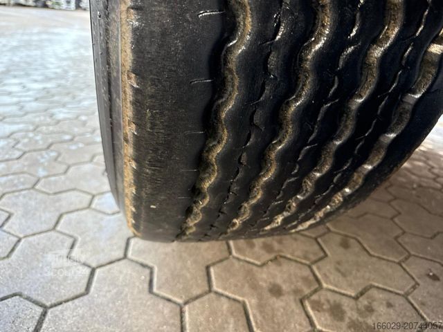 Naczepa z ruchomą podłogą KNAPEN K200 Schubboden 61m³ mit Zellenradschleuse Agrar