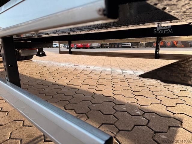 Koffer oplegger KRONE SZ - Mega Koffer mit Rampenhalterung