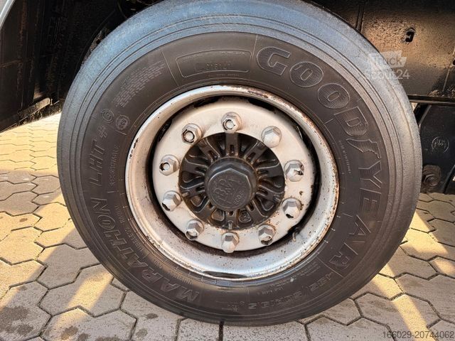 Koffer oplegger KRONE SZ - Mega Koffer mit Rampenhalterung