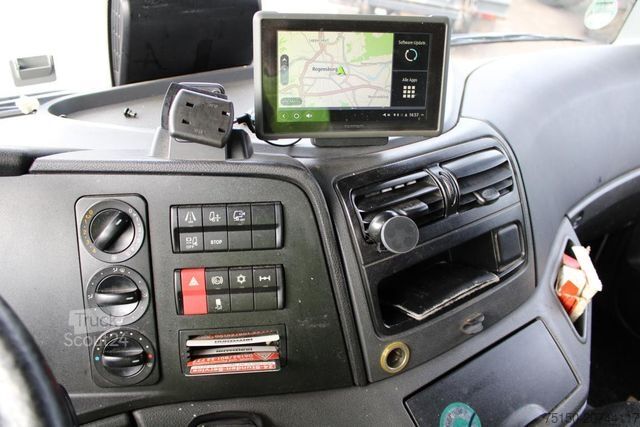 LKW mit Getränkeaufbau MERCEDES-BENZ 1330 4x2 BL - Schwenkwand - Nr.: 656