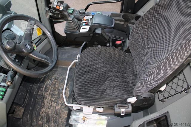 Încărcător pe roți KRAMER KL 55.8T - TELESKOPLADER Nr.: 522