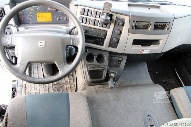 LKW mit Pritsche & Plane VOLVO FL 210 4x2 BL - Edscha fähig - Nr.: 451