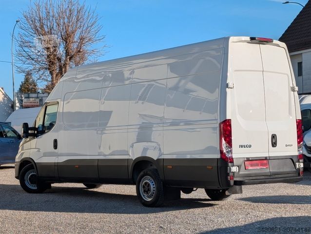 Dodávka s vysokou strechou IVECO DAILY 35S18V L4H3 *TOP ZUSTAND* *AUTOMATIK* XXXL