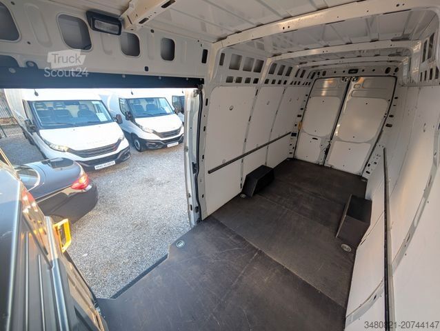 Dodávka s vysokou strechou IVECO DAILY 35S18V L4H3 *TOP ZUSTAND* *AUTOMATIK* XXXL