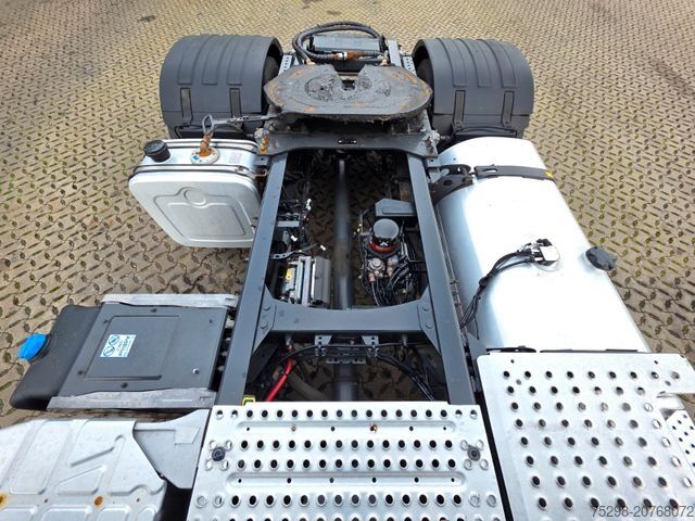 Standart çekici ünitesi RENAULT T520 / Kipphydraulik / Nebenabtrieb / 6E