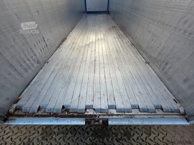 Ημιρυμουλκούμενο με κινούμενο δάπεδο KNAPEN K100