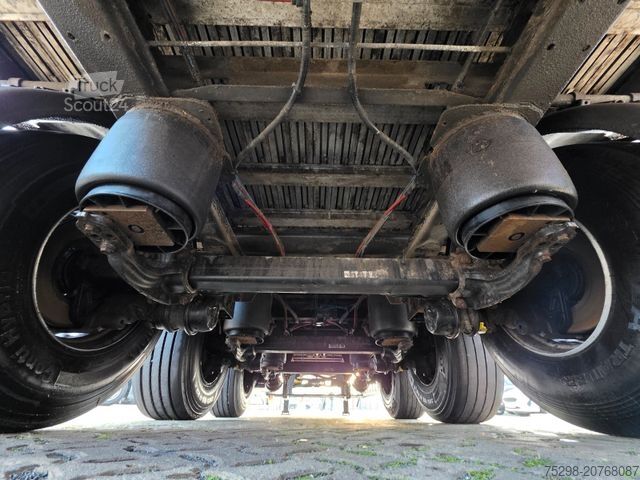 Ημιρυμουλκούμενο με κινούμενο δάπεδο KNAPEN K100