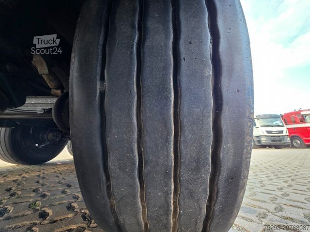 Ημιρυμουλκούμενο με κινούμενο δάπεδο KNAPEN K100