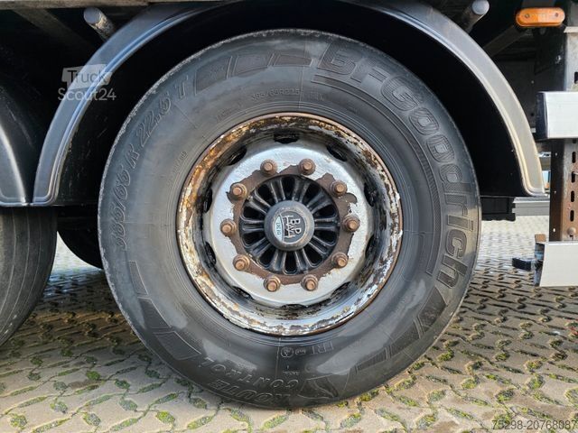 Ημιρυμουλκούμενο με κινούμενο δάπεδο KNAPEN K100