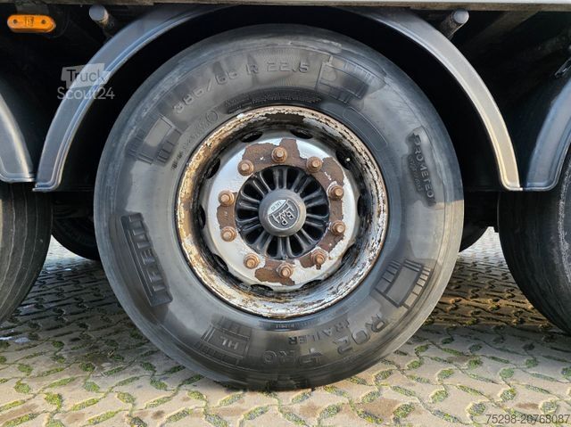 Ημιρυμουλκούμενο με κινούμενο δάπεδο KNAPEN K100