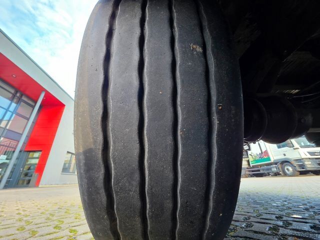 Ημιρυμουλκούμενο με κινούμενο δάπεδο KNAPEN K100