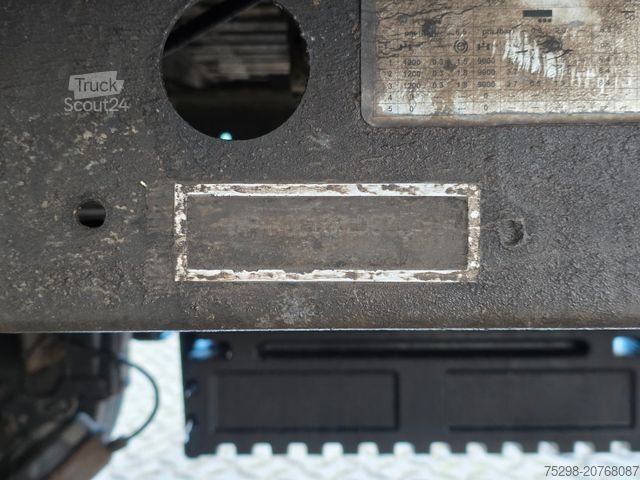 Ημιρυμουλκούμενο με κινούμενο δάπεδο KNAPEN K100