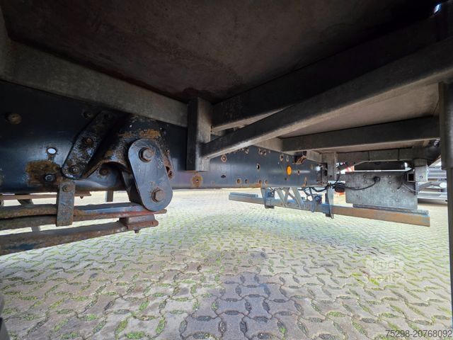 Camion con cassone intercambiabile IVECO Eurocargo 120E22 / Bootstransport