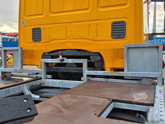 Camion con cassone intercambiabile IVECO Eurocargo 120E22 / Bootstransport