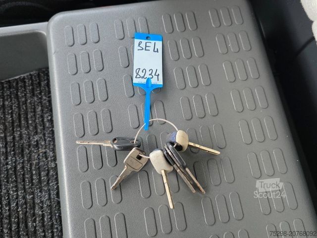 Camion con cassone intercambiabile IVECO Eurocargo 120E22 / Bootstransport