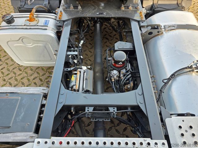 Standart çekici ünitesi RENAULT T520 / Kipphydraulik / Nebenabtrieb