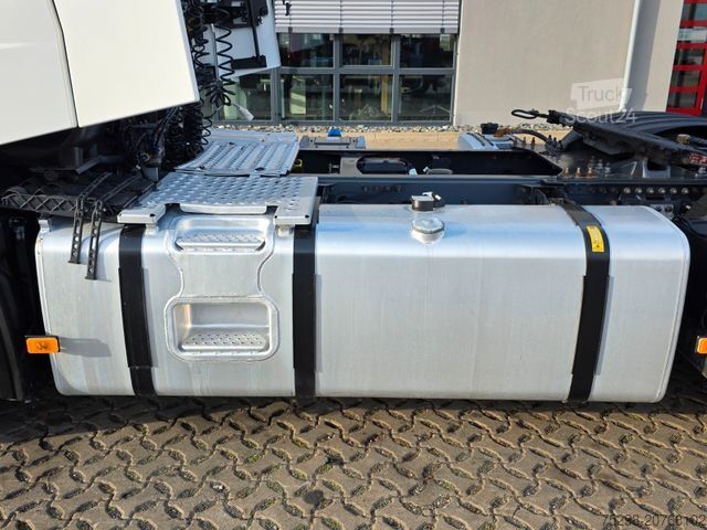 Standart çekici ünitesi RENAULT T520 / Kipphydraulik / Nebenabtrieb