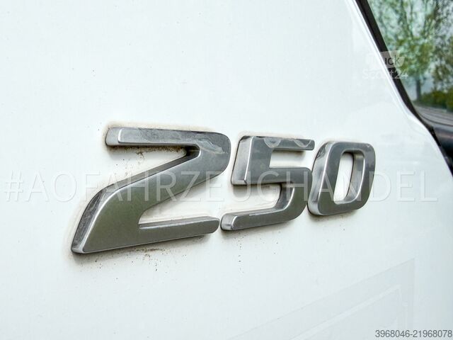 рефрижераторный грузовик DAF LF 250 Fleisch-Carrier Supra750-Webasto
