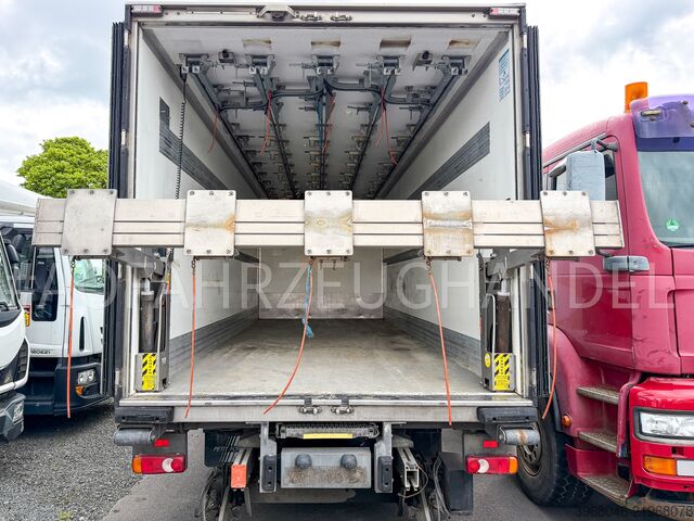 рефрижераторный грузовик DAF LF 250 Fleisch-Carrier Supra750-Webasto