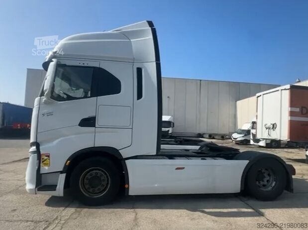 وحدة جرار قياسية Iveco s-way 570