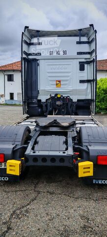وحدة جرار قياسية Iveco s-way 570