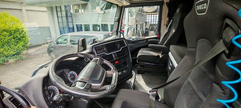 وحدة جرار قياسية Iveco s-way 570