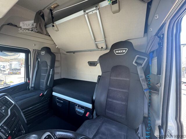 وحدة جرار قياسية Iveco s-way 570