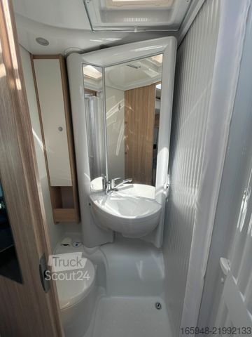 Half-integraal camper SUNLIGHT T 67 S *** Hubbett*6,99m