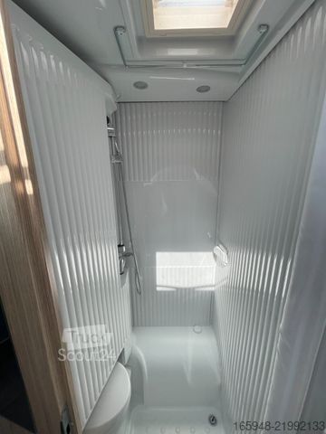 Half-integraal camper SUNLIGHT T 67 S *** Hubbett*6,99m