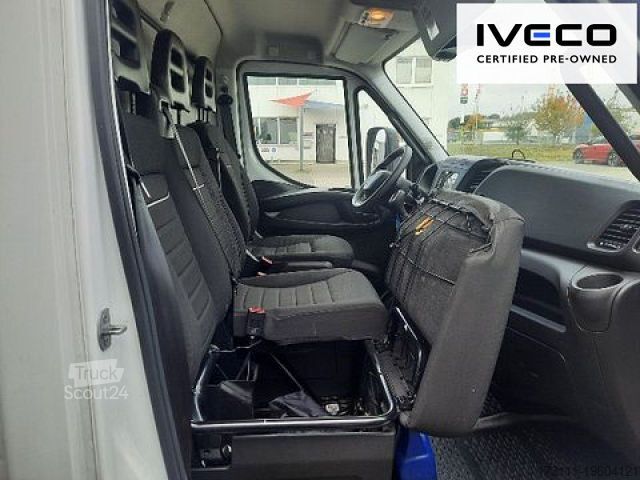 Ponyvával szerelt furgon IVECO Daily 70C18HA8/P / Koffer / Umbau Plane / LBW