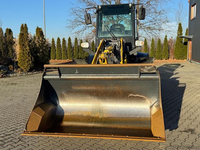 Chargeuse sur pneus Komatsu WA100M-8E0 ŁADOWARKA KOŁOWA