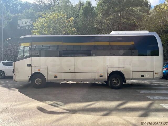 Túraautó Beulas Man Gianino